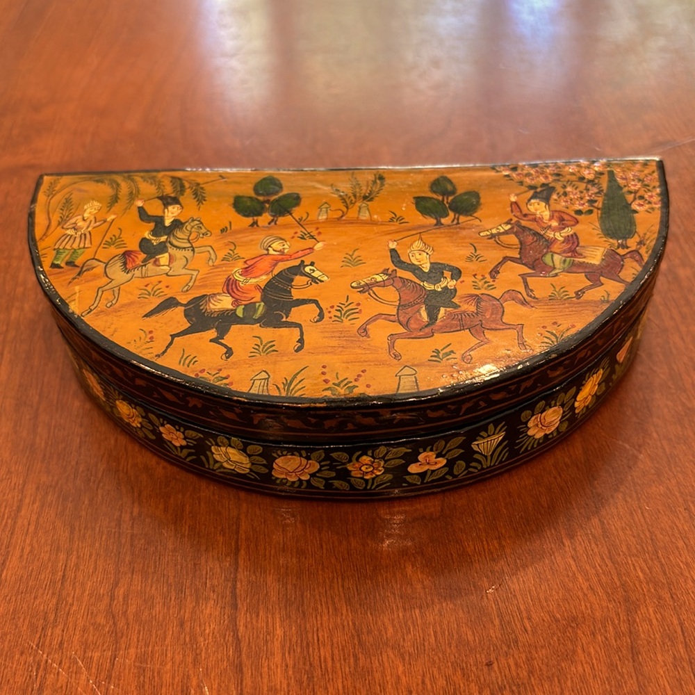 π΄ Vintage Middle Eastern Hand Painted Wooden Comb and Box - Picture 3 of 6